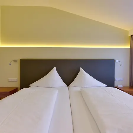 Hotel Apfelbaum 3*